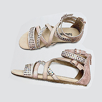 Жіночі босоніжки та сандалі