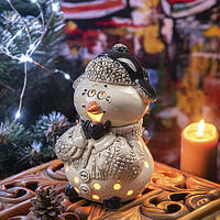 Скульптура подсвечник Снеговик в черной шапке декоративные новогодние фигуры