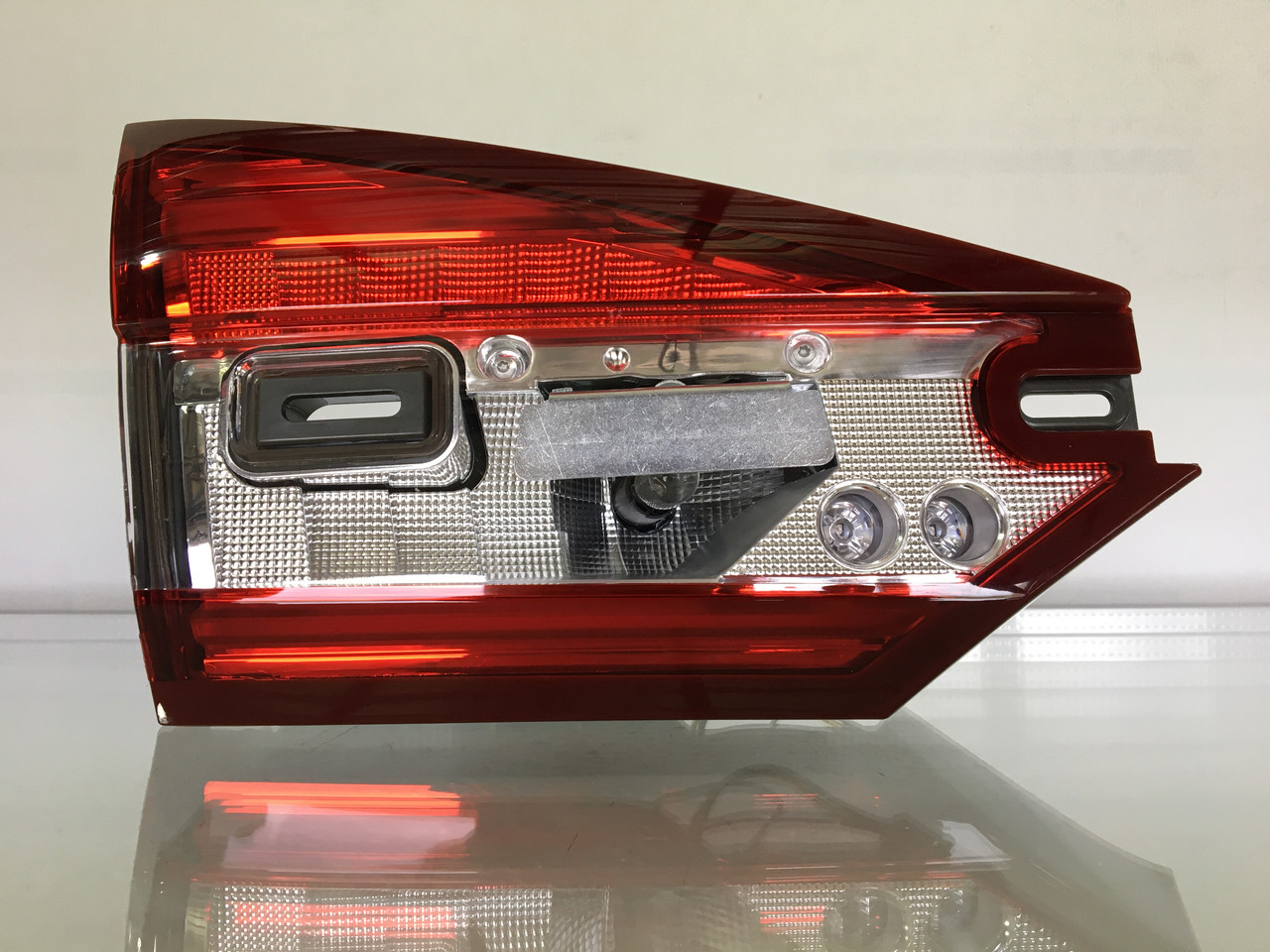 Ліхтар внутрішній LED FORD FUSION 2017 лівий HS7Z-13405-A