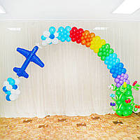 Оформлення випускного у дитячому садку садочку Прикраса актового залу Арка веселка Літак з повітряних кульок Хмари Квіти