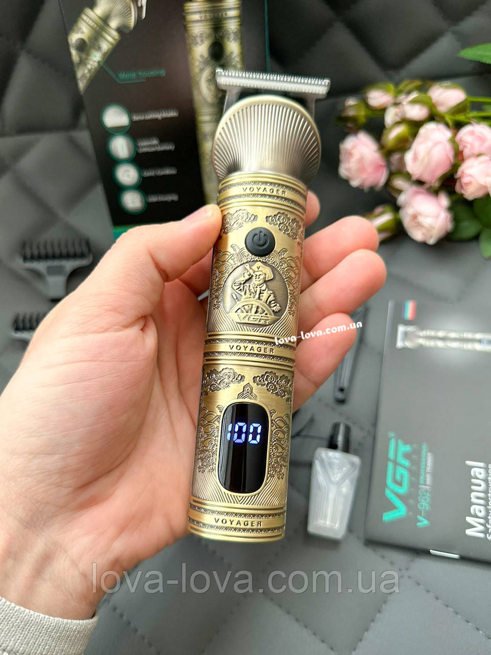 Акумуляторна машинка для стриження волосся VGR V-962 тример для бороди та вусів зі змінними насадками 1-7 мм