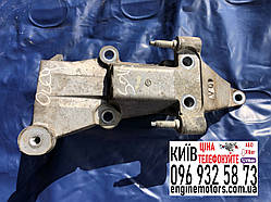 Кронштейн двигуна правий Nissan Teana J32 VQ25DE VQ35DE 2008-2013 11231JN00C 11231JP00B