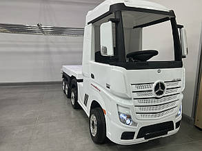 Дитяча вантажівка Mercedes-Benz Actros АКБ 12 V 18 Ah підсвітка днища та ніг