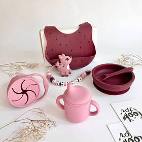 Набір  силіконового дитячого посуду для прикорму на присосках з іменним гризунком Олень
