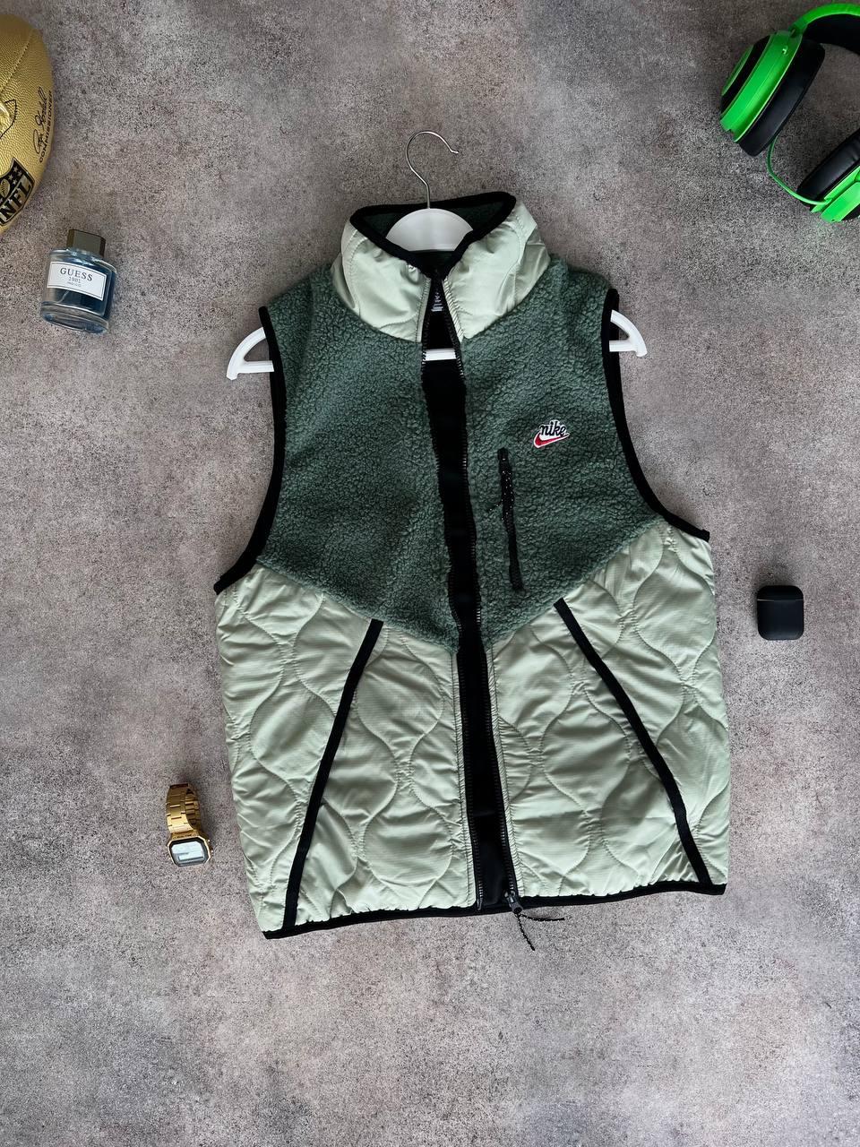 Чоловічий жилет Nike M1448 зелений, фото 1