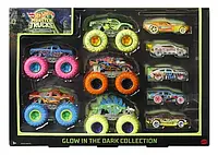 Hot Wheels HCB57 Monster Trucks, набір машинок що світяться в темряві