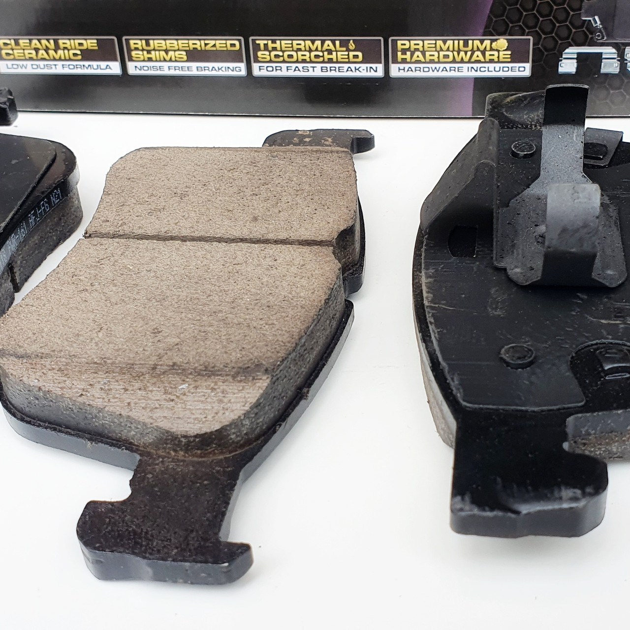 リンゴ Колодки передние керамические Lincoln Corsair POWER STOP Z17