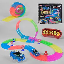 Гнучкий трек 136, з машинкою на радіокеруванні Magic Tracks зі світлом і звуком, 134 деталі