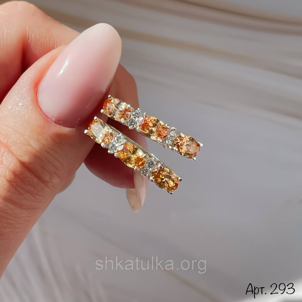Срібні сережки помаранчевими фіанітами