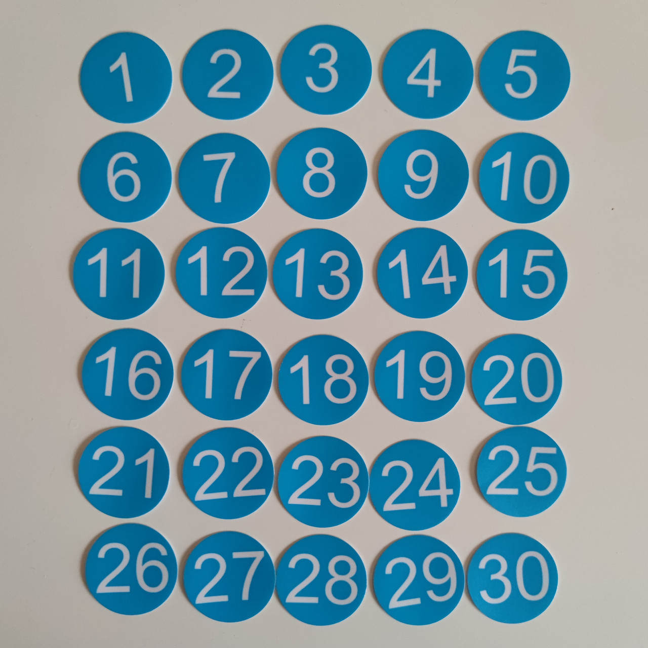 Наклейки цифры круглые от Мир стендов - 1825516754