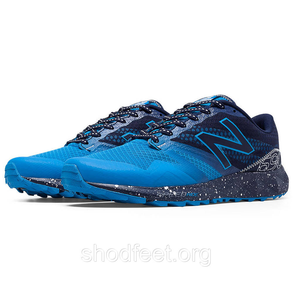 Чоловічі кросівки New Balance MT690LA1