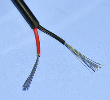 Кабель живлення з подвійною изоляцією 2х0,35мм.кв TinCCA чорний 7-2851