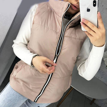 Жилетка жіноча дута на замку бежева