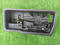 Ящик для инструментов багажного отделения левая Mitsubishi Grandis MR996259