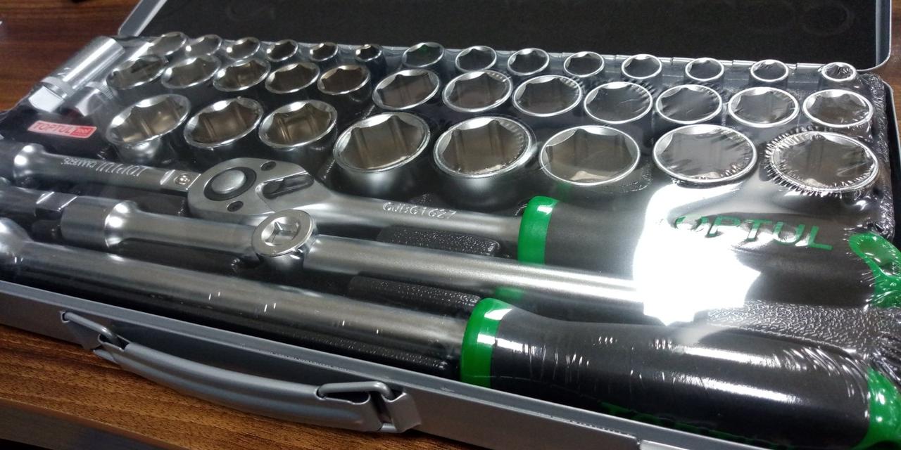 Набір інструменту в машину комбінований 1/2" (дюйм+метр.) 43ед. TOPTUL GCAD4303