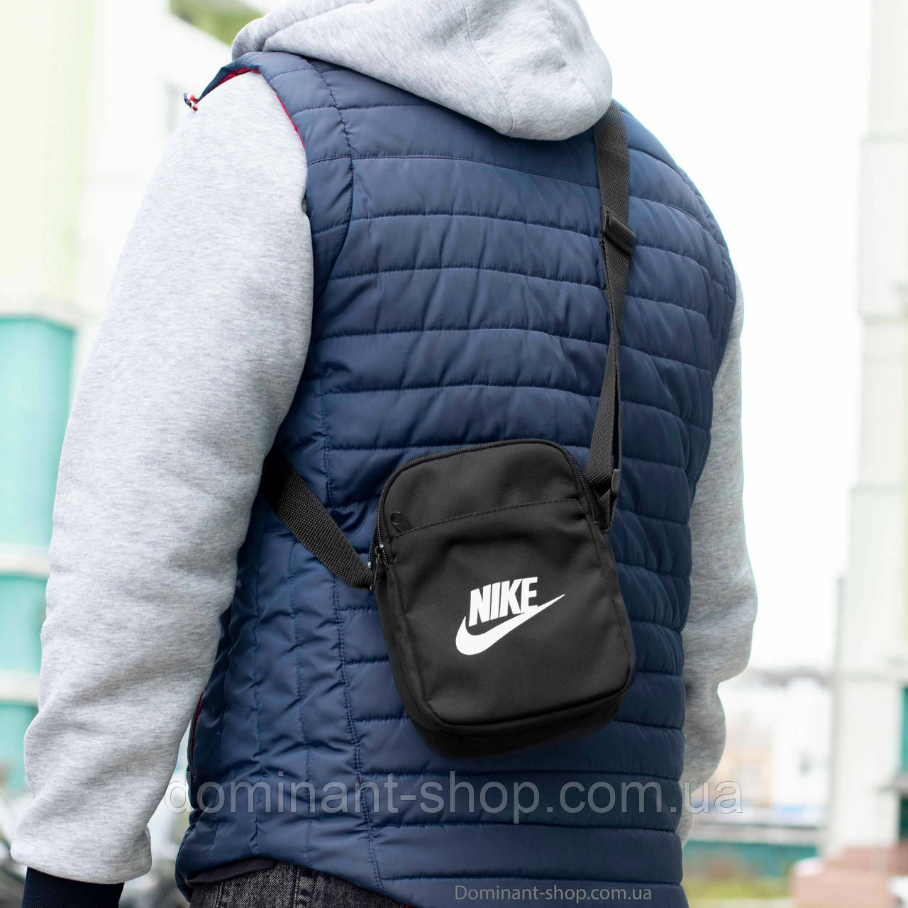 Чоловіча барсетка Nike Solo чорна з тканини через плече міська сумка месенджер на 4 відділення молодіжна