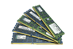 Оперативна пам'ять серверна б/в DDR3 16GB 1600MHz PC3-12800R ECC Registered Гарантія!