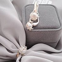 Серебряный набор кольцо и сережки с золотыми вставками и натуральным жемчугом