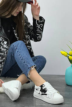 Кросівки жіночі 8 пар у ящику білого кольору 36-41