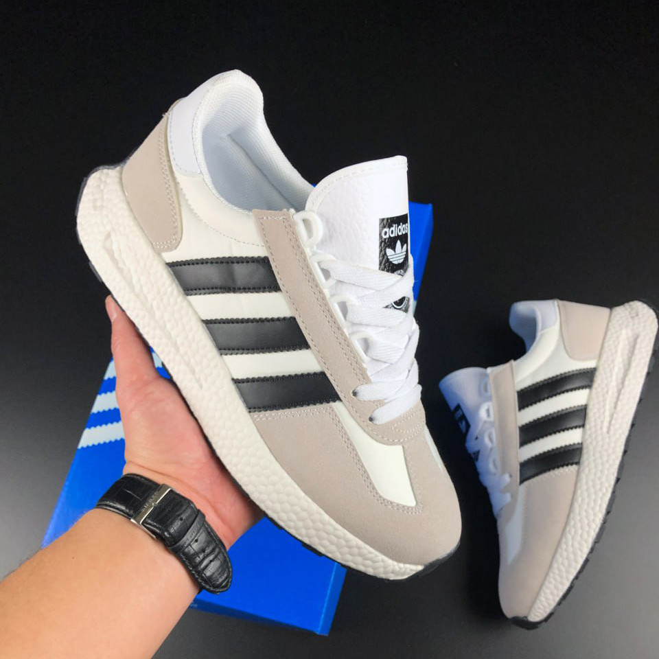 Чоловічі кросівки Adidas Boost замшеві молодіжні повсякденні білі бежеві