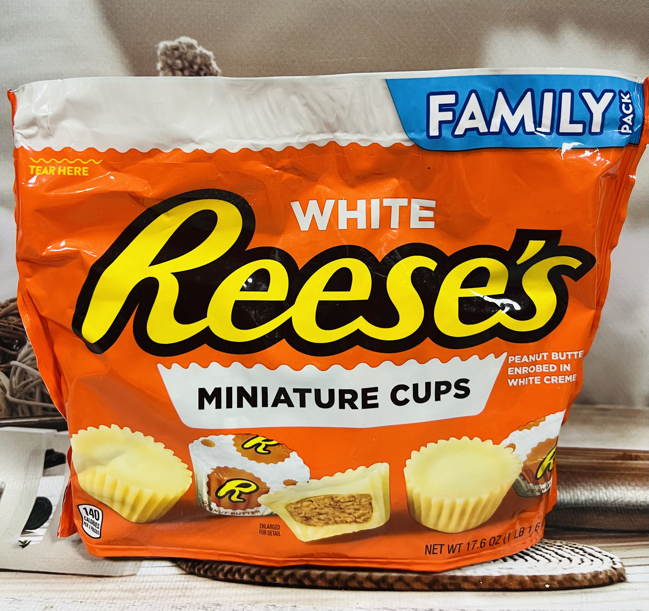 Цукерки з білого шоколаду та арахісової пасти Reese's miniature cups
