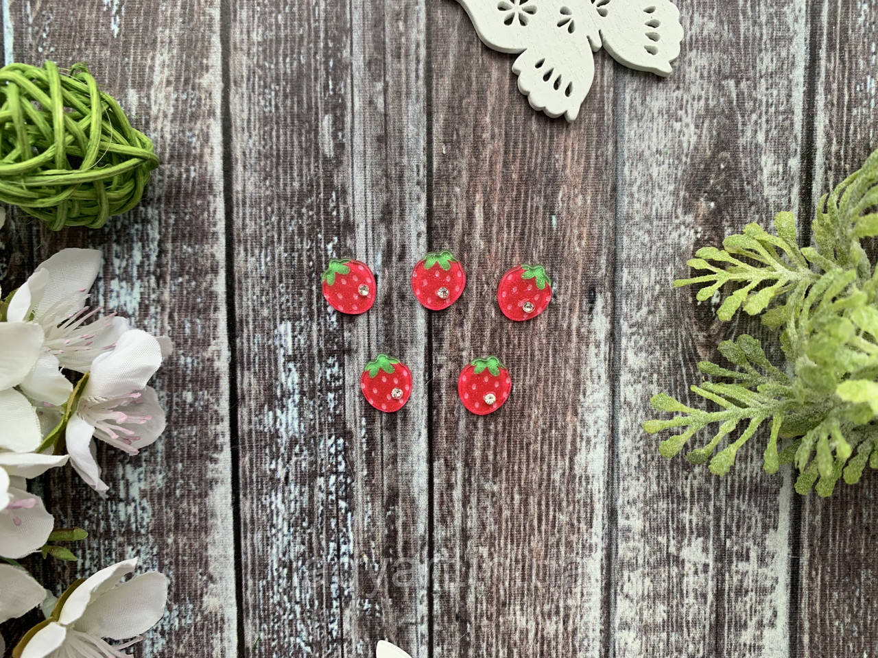 Кабошон "Полуничка блиск зі стразою" 1.3 х 1.2 см, 20 шт./пач. гуртом, фото 1