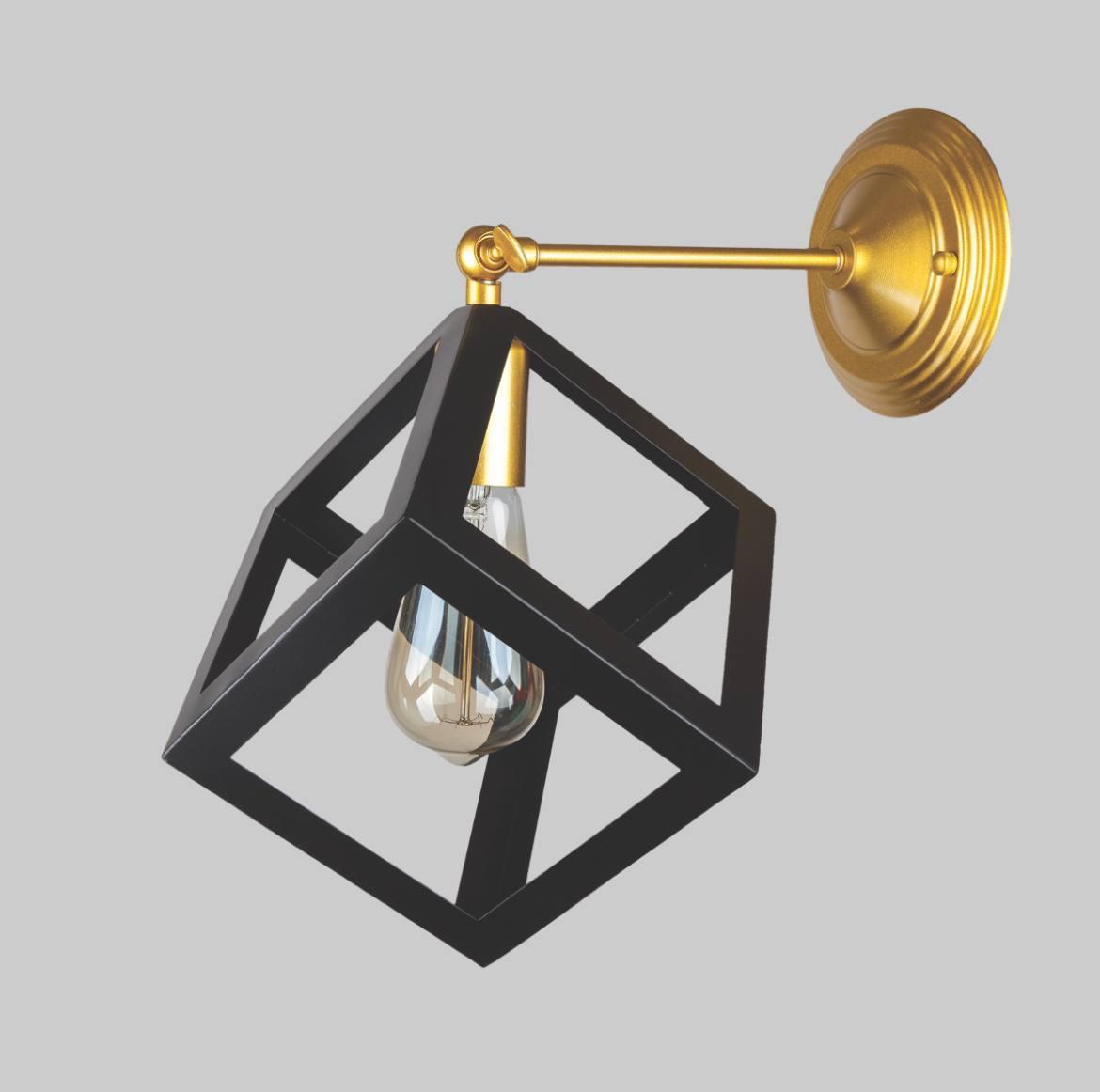 Бра чорний "Кубик" на золотому підставі (07-W136F-1 GD+BK)