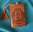 Фляга для алкогольних напоїв обтягнута натуральною шкірою з тисненням "Київ" ручна робота, фото 2