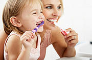 Як правильно доглядати за молочними зубами. Поради та рекомендації по догляду за молочними зубами