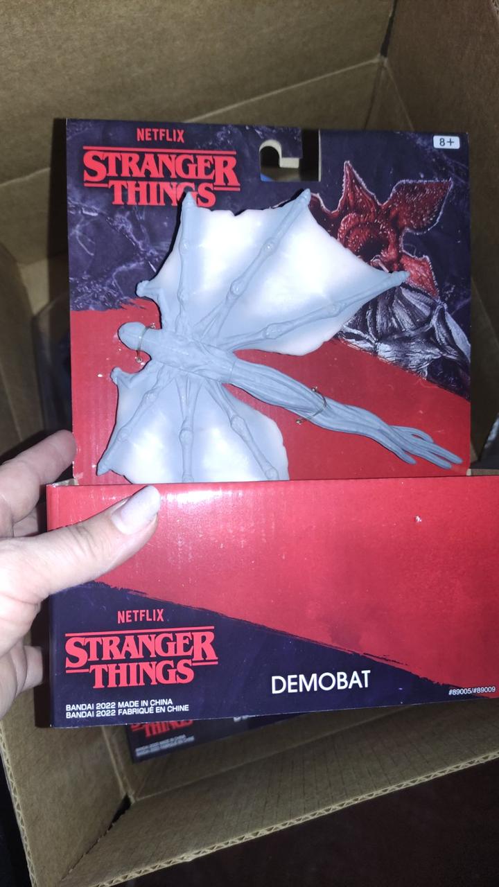 Купить Bandai Stranger Things Demo Bat 7" Колекційна фігурка 2002