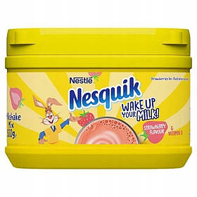 Молочний коктейль Nestle Nesquik wake up strawberry milk shake mix 300gm