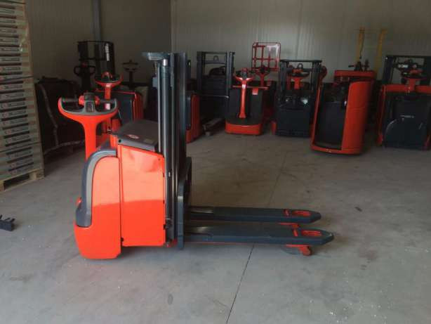 Штабелер електричний повідковий LINDE L14 2011р 1,9м