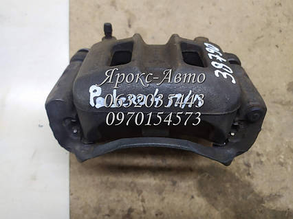 Суппорт гальмівний передній лівий Mitsubishi Pajero 4 000038790