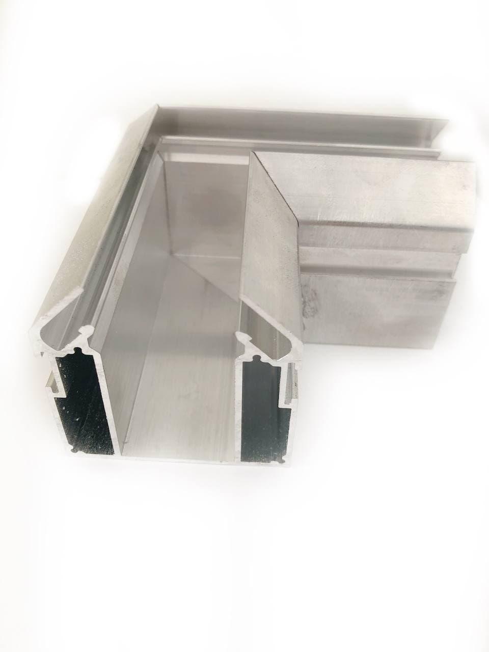 Конектор горизонтальний для профілю основи Platinum