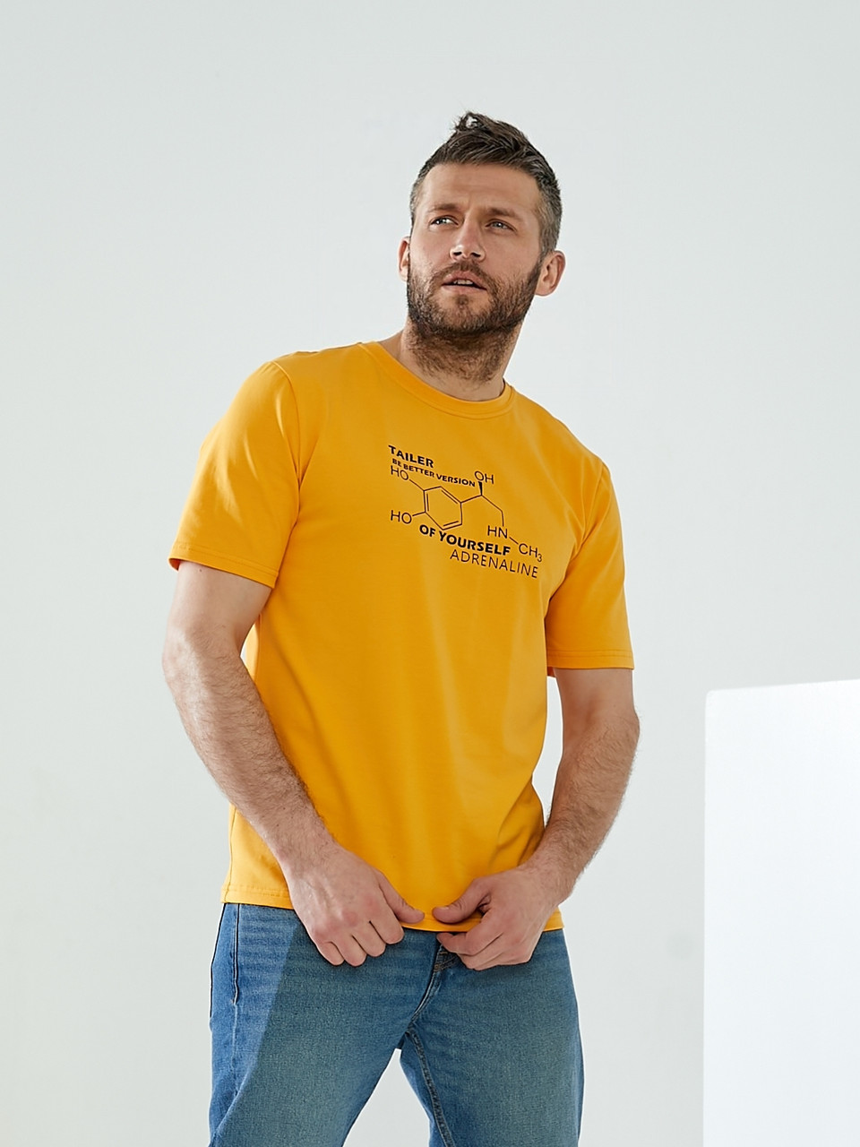 Чоловіча жовта футболка  зі стрейч трикотажу Tailer