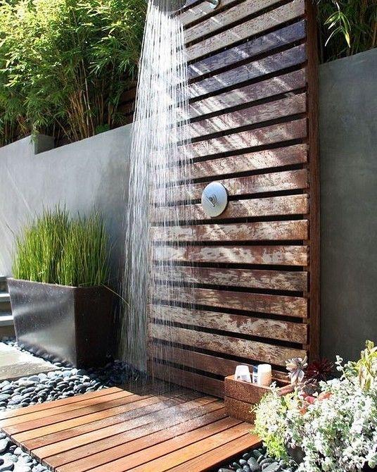 Літній душ для басейну з дерева