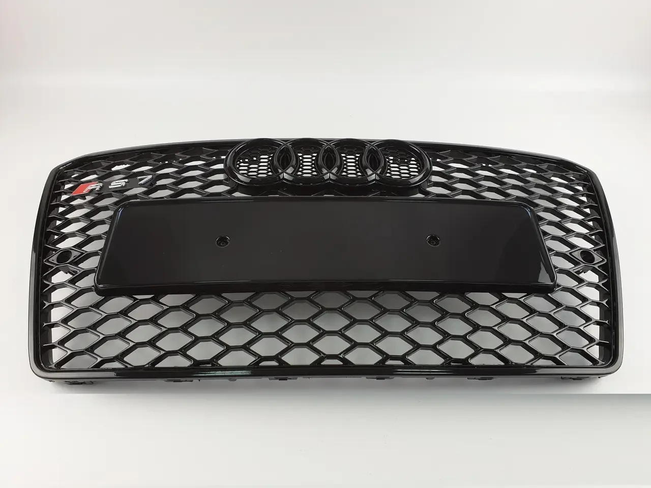 Решітка радіатора Audi A7 2010-2014гід Чорна
