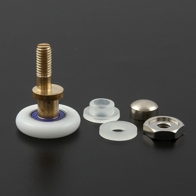 Ролики для душових кабін, гідромасажного боксу B-06C з діаметрами шпильки 6 мм.