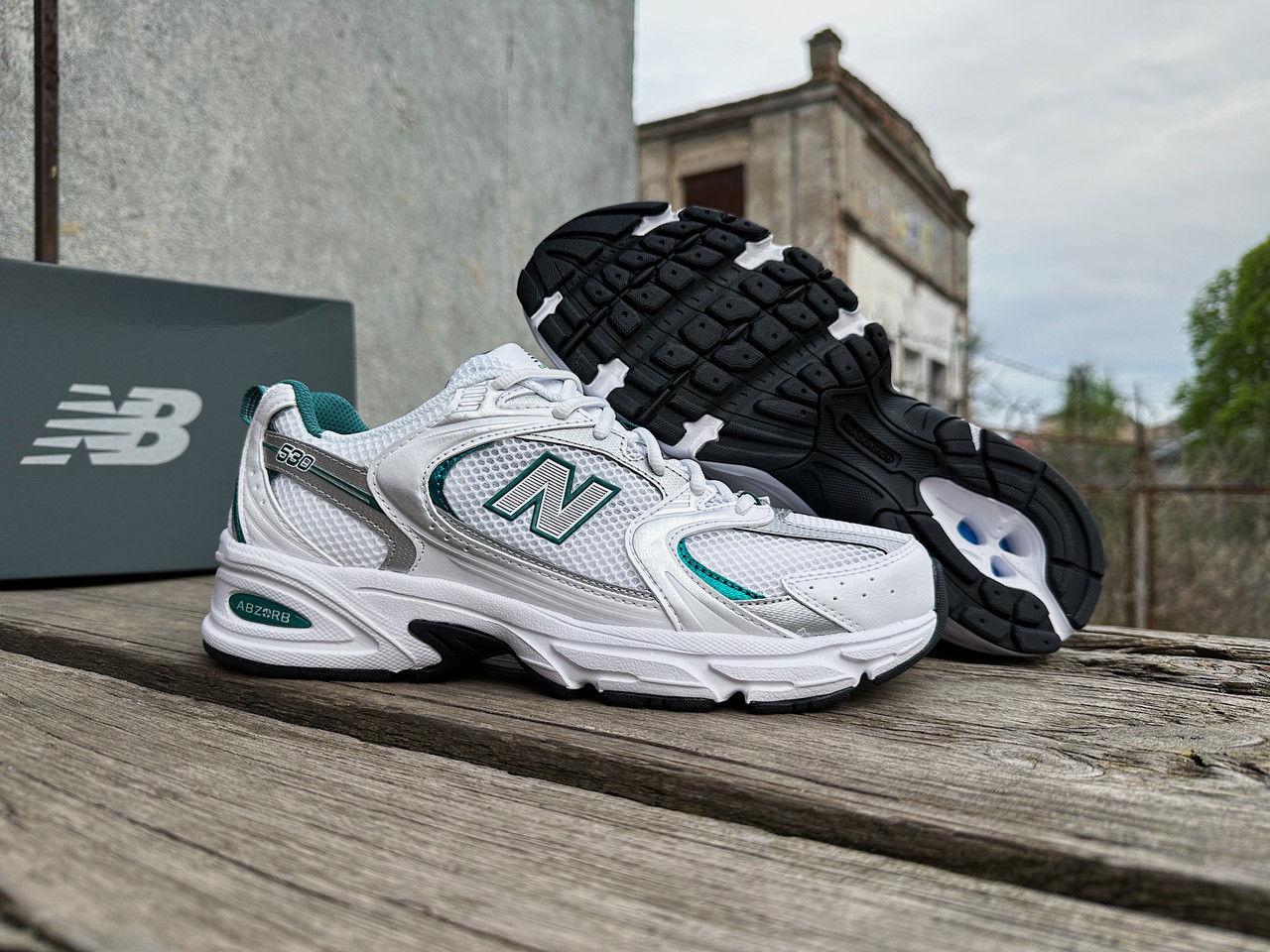 Чоловічі кросівки New Balance 530 MR530AB білі Оригінал