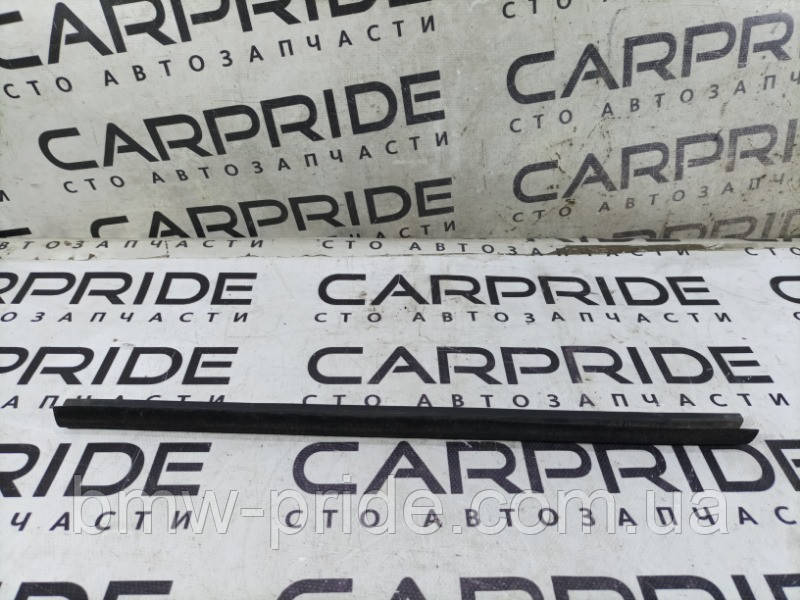 Молдинг скла внутрішній Ford Transit Connect 1.8L 2005 перед. лів. (б/у)