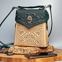 Маленькая Сумочка-рюкзак кожаная бежево-зеленая с орнаментом Бохо