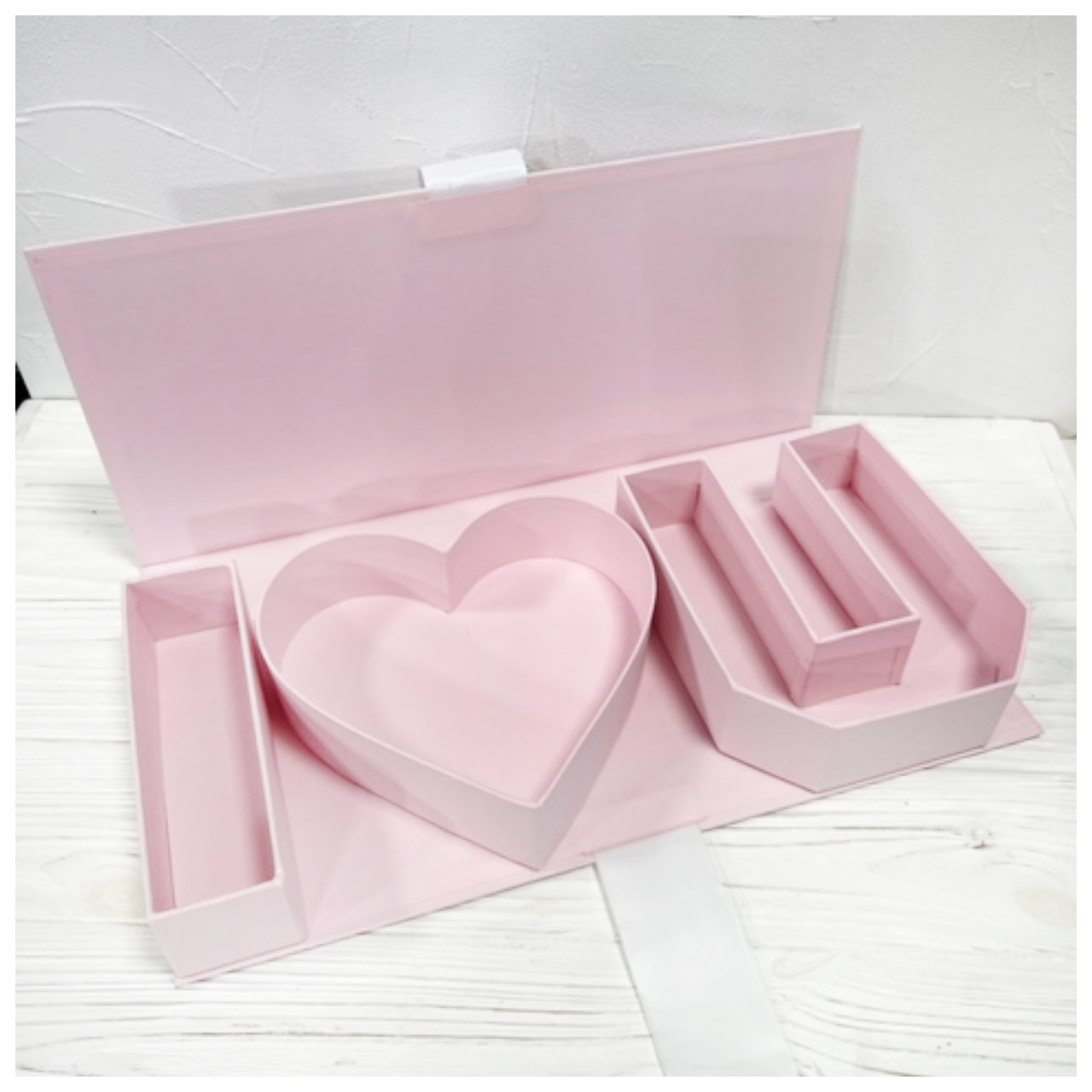 Коробка футляр з буквами "I ❤️ U" 48*21*6 см рожева