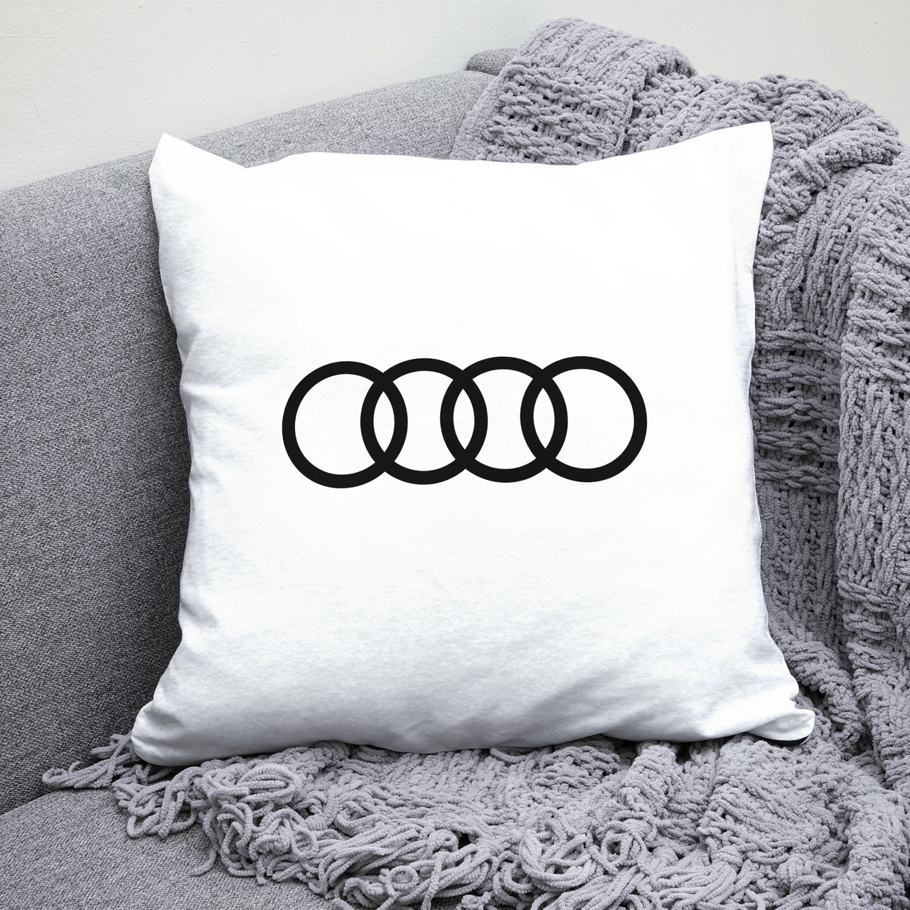 Подушка 35*35 см з маркою авто AUDI / Ауді. Найкращий подарунок чоловіку