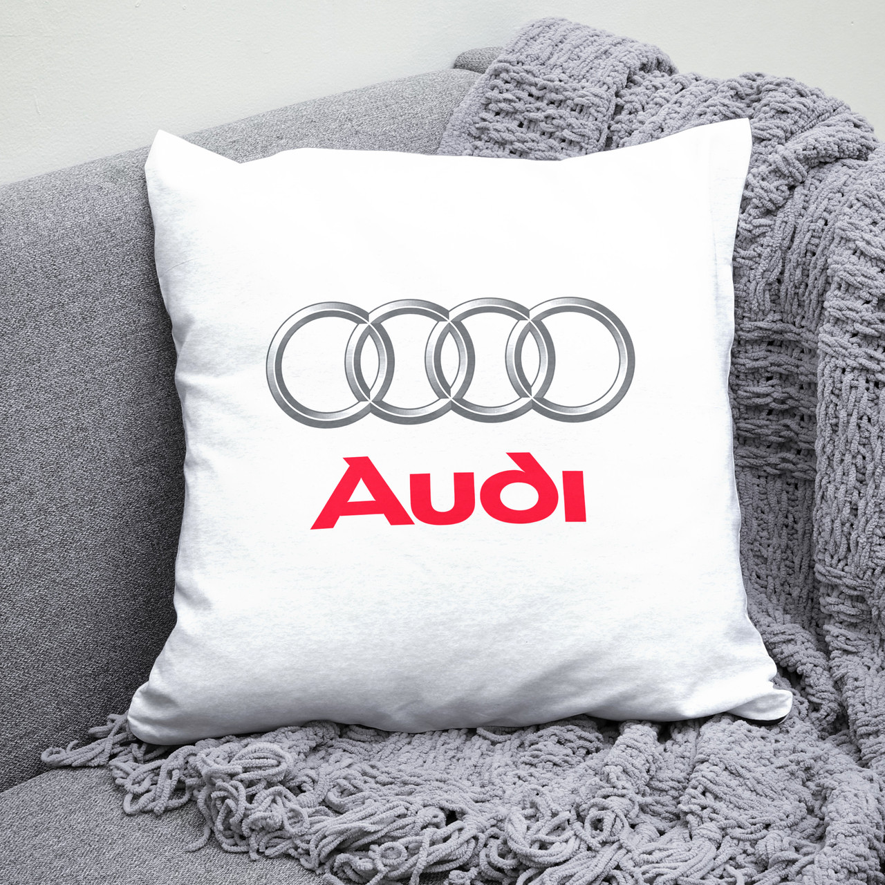Подушка 35*35 см з маркою авто AUDI / Ауді. Найкращий подарунок чоловіку