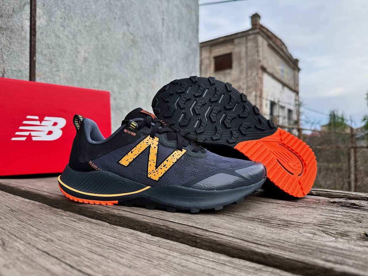 Чоловічі кросівки New Balance Nitrel MTNTRCE4 сірий Оригінал
