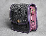 Жіноча шкіряна сумка ручної роботи з тисненим орнаментом «Дубок», чорно-фіолетова сумка з натуральної шкіри, 20*21*8 см, фото 3