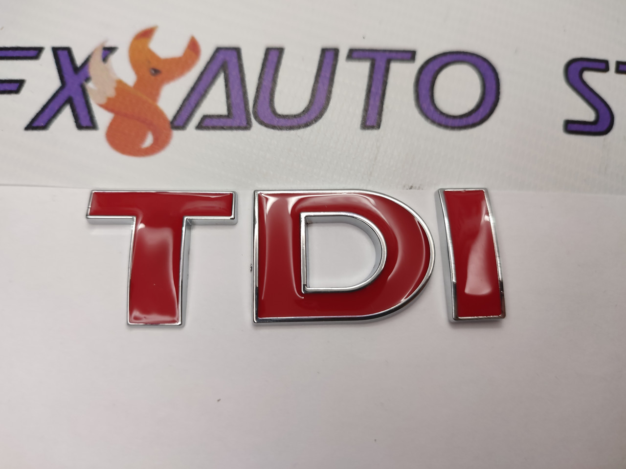Емблема шильдик логотип "TDI" 75 Х 26 мм Червона з хромованним кантом для VOLKSWAGEN SKODA VAG