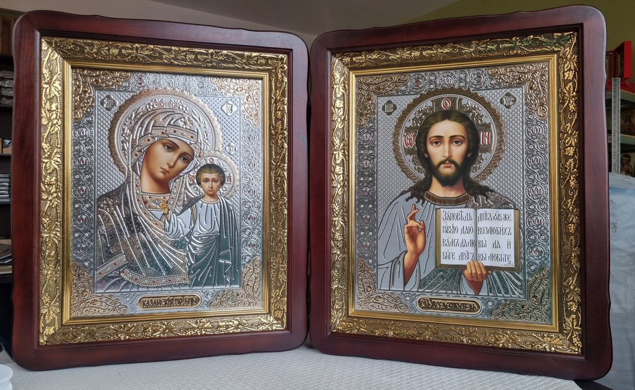 Ікона Спаситель, П.Б.Казанська в дерев'яному фігурному кіоті під склом, розмір кіота 53×43,розмір сюжета 30×40