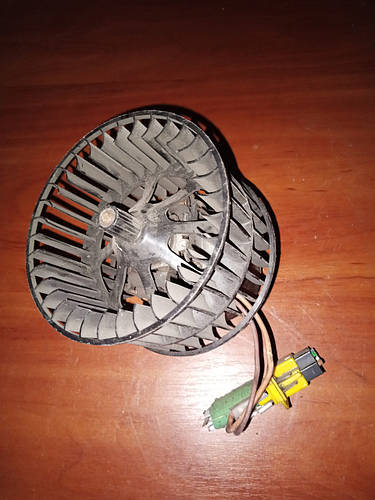 Купить Моторчик отопителя Опель Корса В б.у, цена 800 ₴ — Prom.ua (ID ...