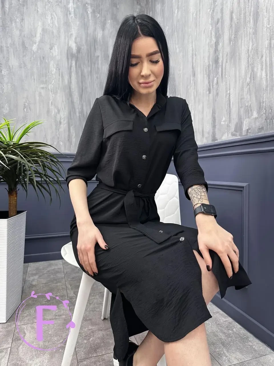 Сукня на гудзиках нижче колін з поясом у кольорах, фото 1